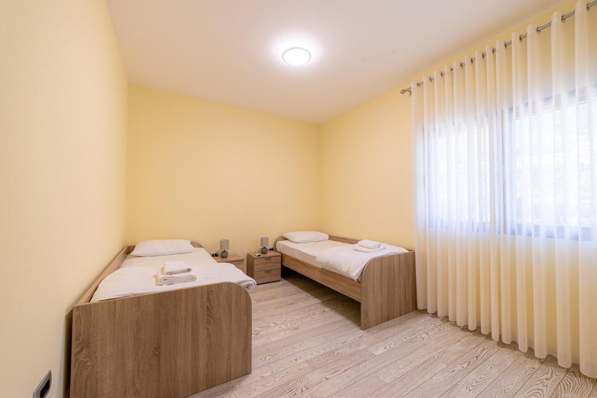 Green Bay Apartments Morinj Kotor Extérieur photo