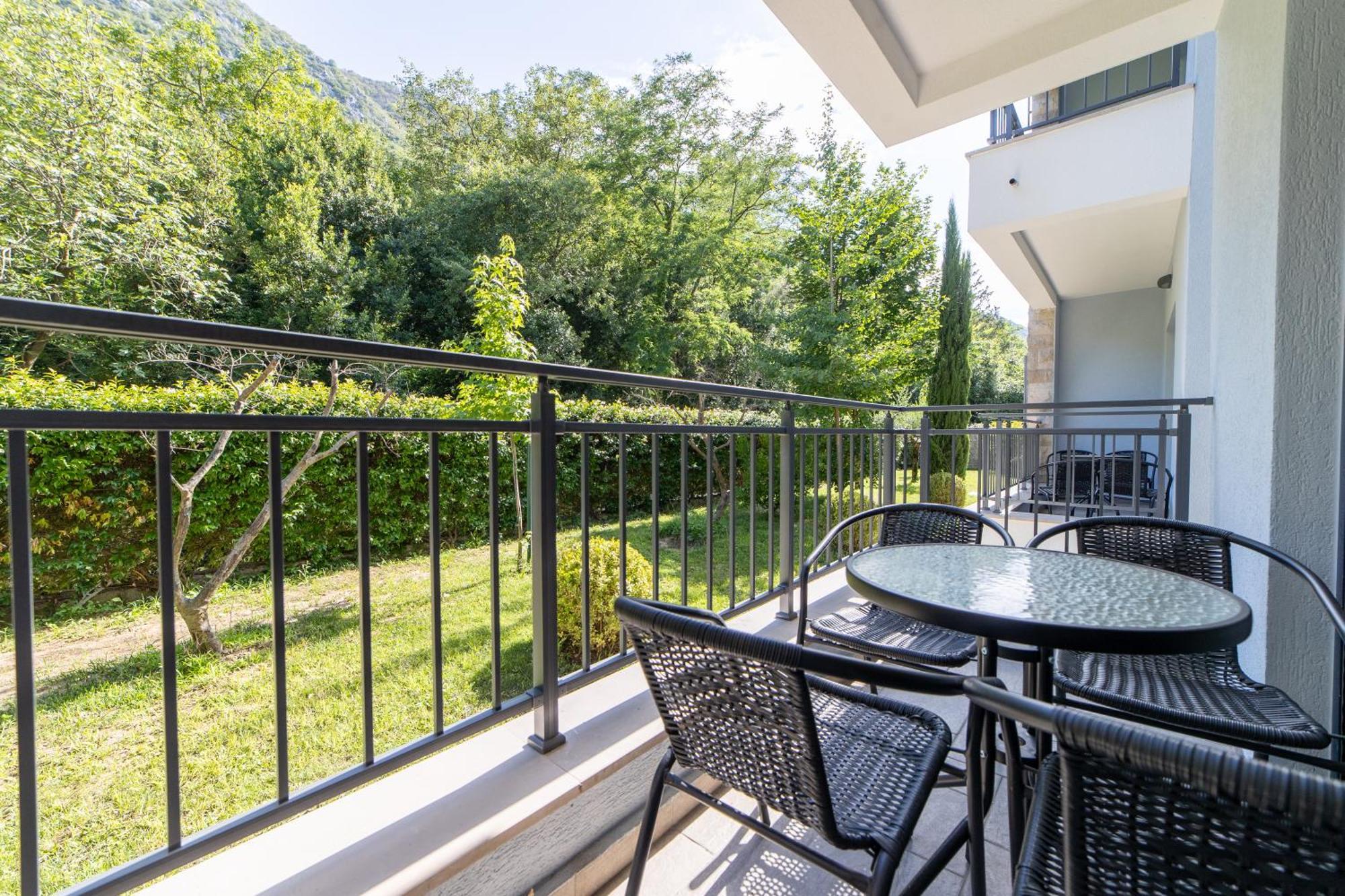Green Bay Apartments Morinj Kotor Extérieur photo